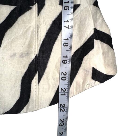 TIBI Zebra Print Wool Silk Blend Sleeveless Cream Black Abstract Peplum Top 2 - Picture 8 of 9